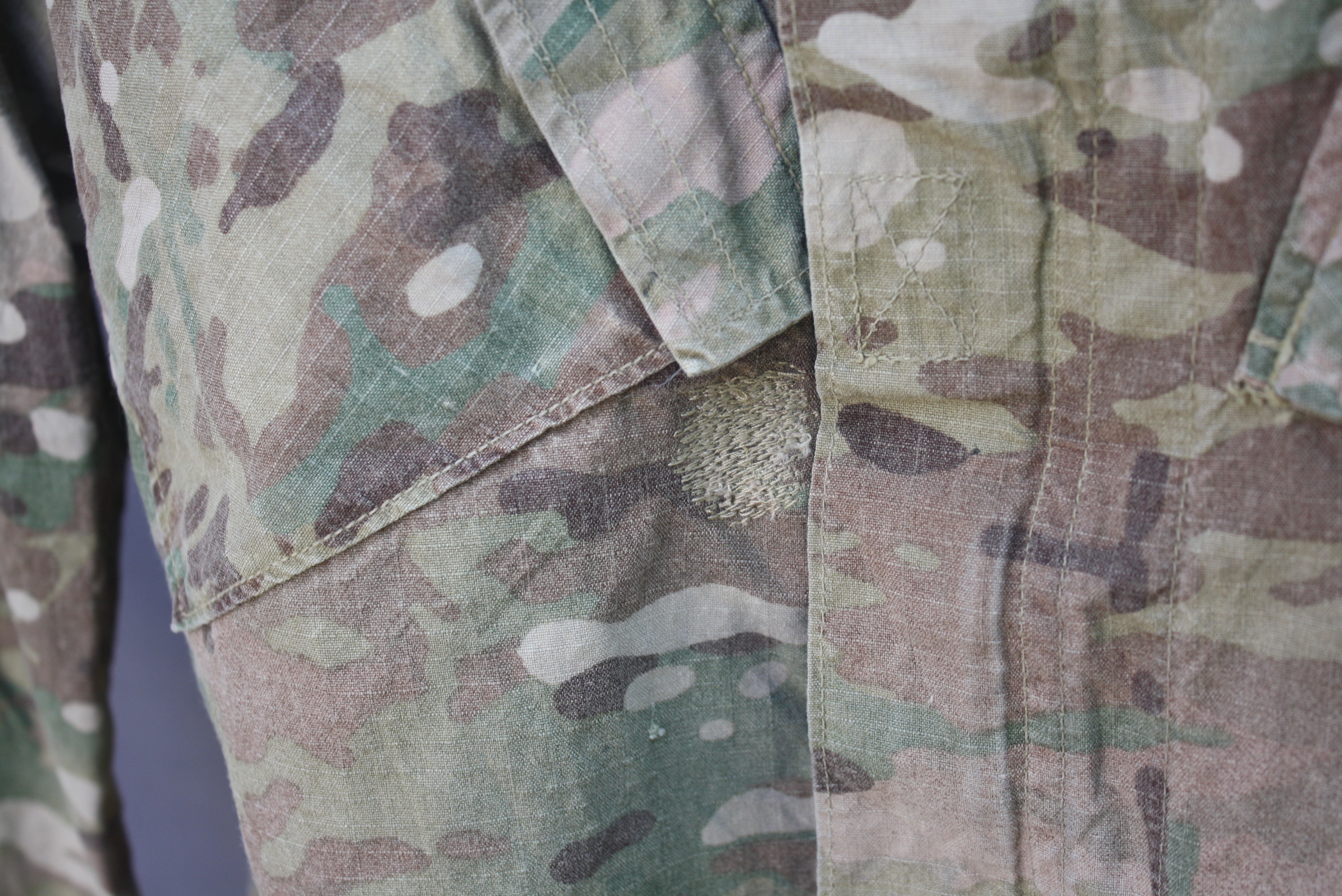 เสื้อทหารสหรัฐ ลายมัลติแคม SR