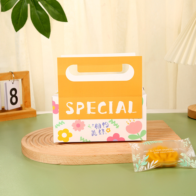 กล่องใส่ขนมลาย Special colorful flower (แพค 10 ใบ)