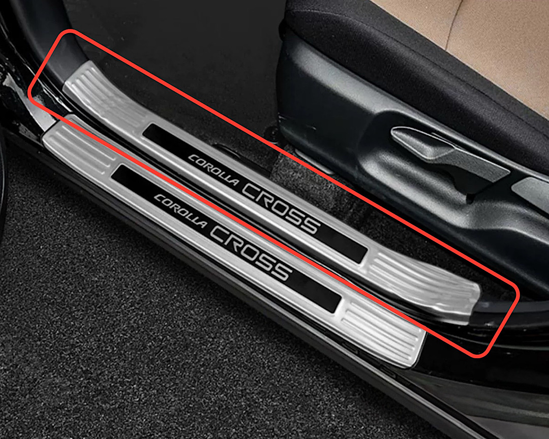 คิ้วบันได สคัฟเพลท ด้านใน Corolla Cross 4 ชิ้น V.2
