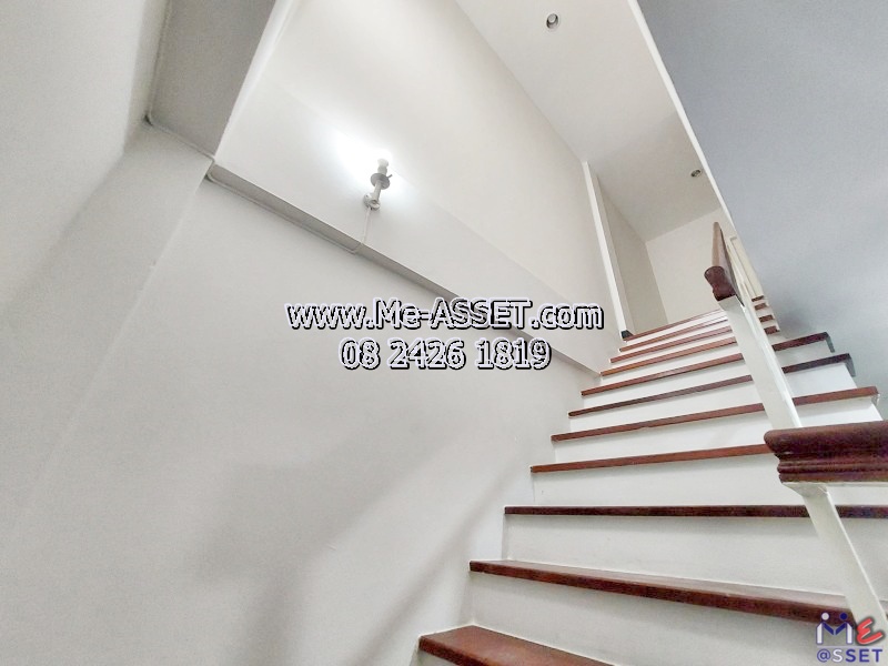 ให้เช่าทาวน์โฮม ใกล้รถไฟฟ้า ย่าน สุขุมวิท77 อ่อนนุช27 ศรีนครินทร์ สวนหลวง : ม.ควีนเพลส 4 : 3 ชั้น 17 ตร.วา