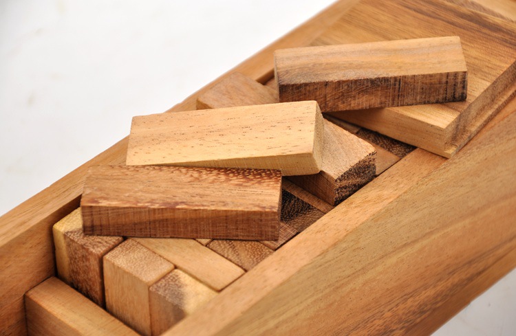 เกมตึกถล่มไม้ฉ่ำฉ่า