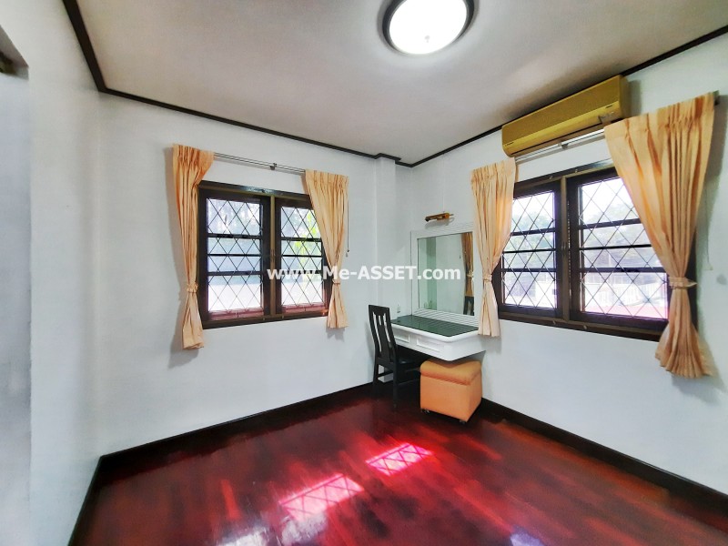 ให้เช่าบ้านเดี่ยว ถ.สุขุมวิท 105 ซ.ลาซาล 37 แขวงบางนา เขตบางนา กรุงเทพ หลังริม / 2 ชั้น 42 ตารางวา