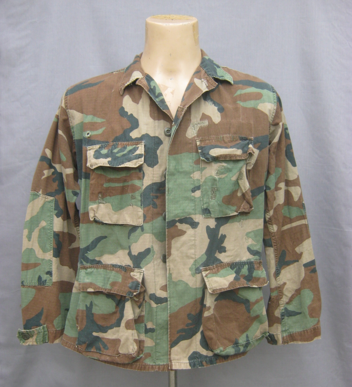 ขายแล้ว เสื้อทหารสหรัฐ ลาย woodland