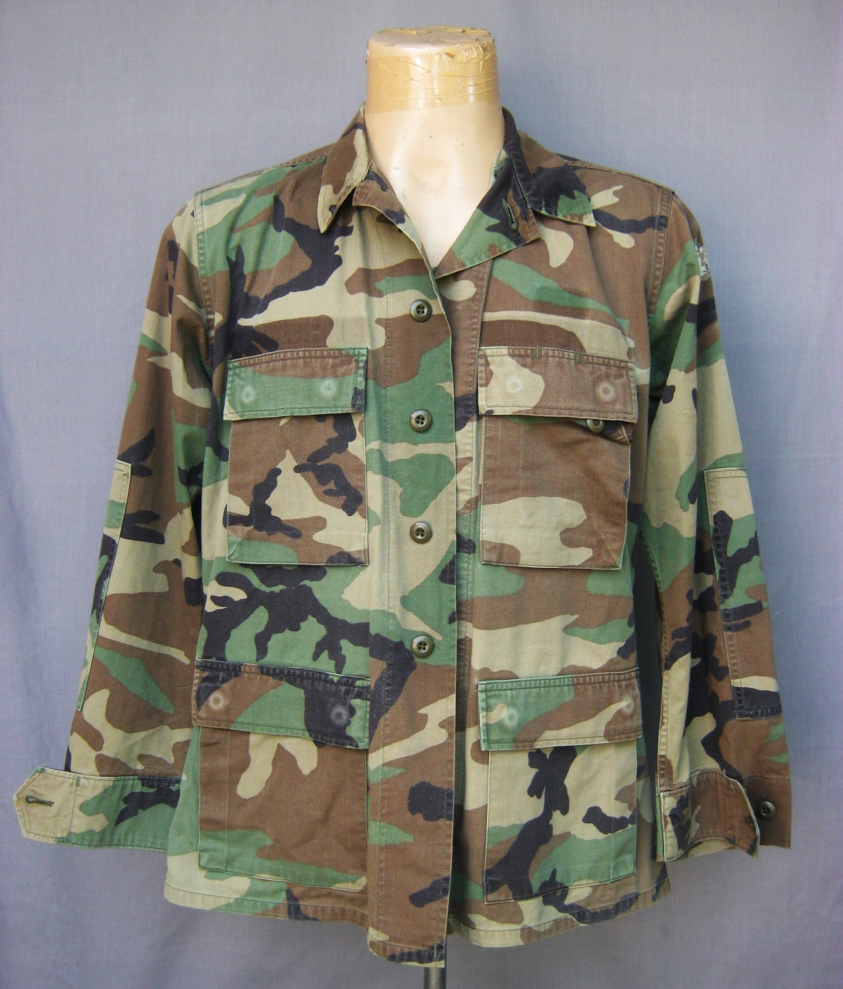 ขายแล้ว เสื้อทหารลายพราง woodland