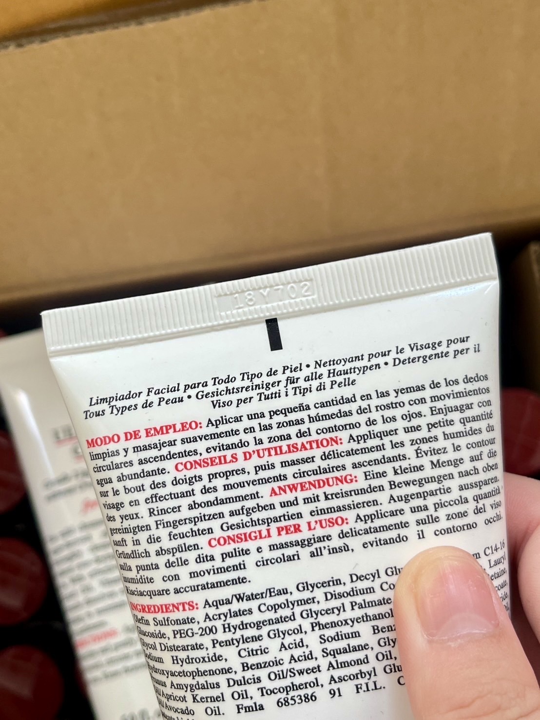 Kiehl's Ultra Facial Cleanser 150ml. เจลล้างหน้าสูตรอ่อนโยน สำหรับทุกสภาพผิว (1หลอด)