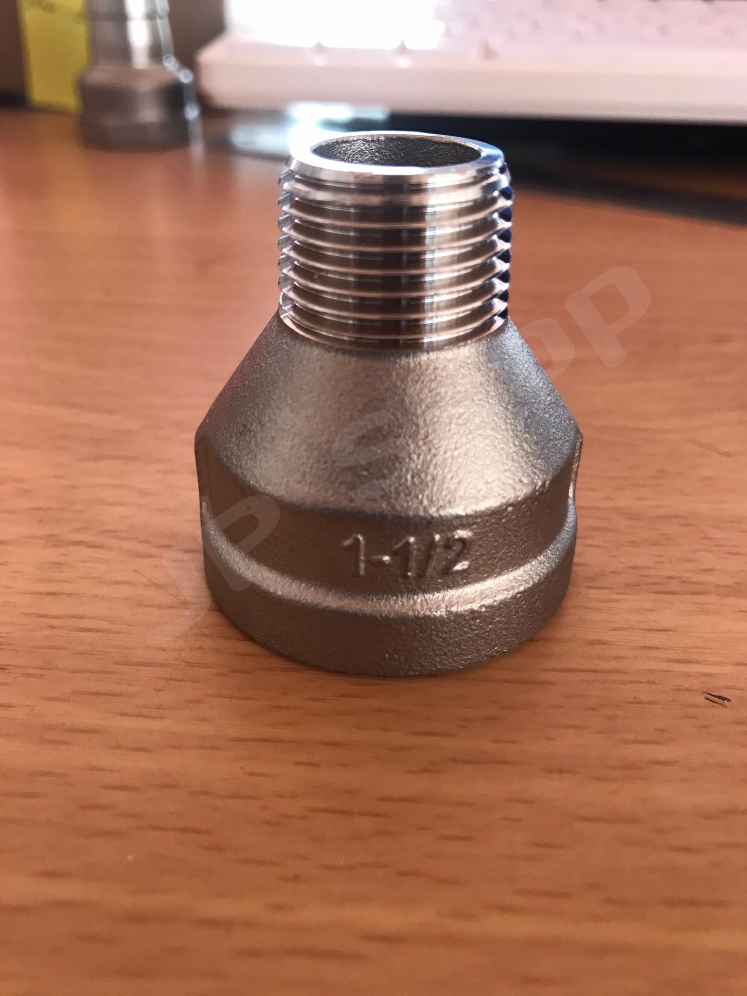 ข้อต่อตรงเกลียวในขนาด 1" เกลียวนอก4หุน สแตนเลส304 #25415