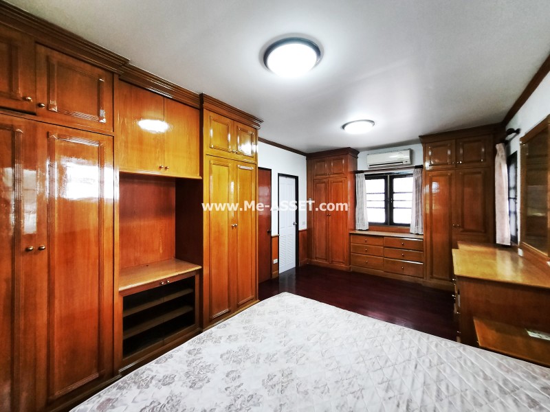 ให้เช่าบ้านเดี่ยว ถ.สุขุมวิท 105 ซ.ลาซาล 37 แขวงบางนา เขตบางนา กรุงเทพ หลังริม / 2 ชั้น 42 ตารางวา