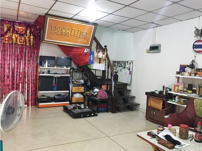 ขายทาวน์เฮ้าส์ ม.วิสุทธินิเวศน์ ซ.ประชาราษฎร์บำเพ็ญ 26 แขวงสามเสนนอก เขตห้วยขวาง กรุงเทพ / พื้นที่ 2 ชั้น 18.9 ตารางวา