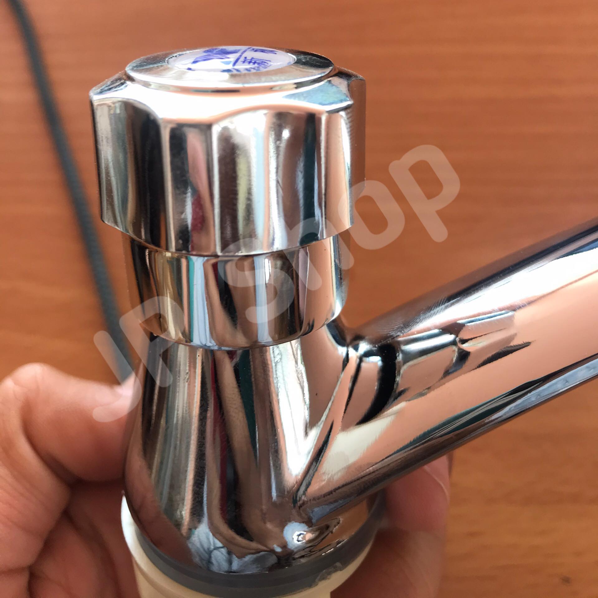 ก๊อกน้ำอ่างล้างหน้าสแตนเลส 04 ขนาด 4 หุน ก๊อกน้ำ ก๊อกอ่างล้างหน้า สแตนเลส #04180