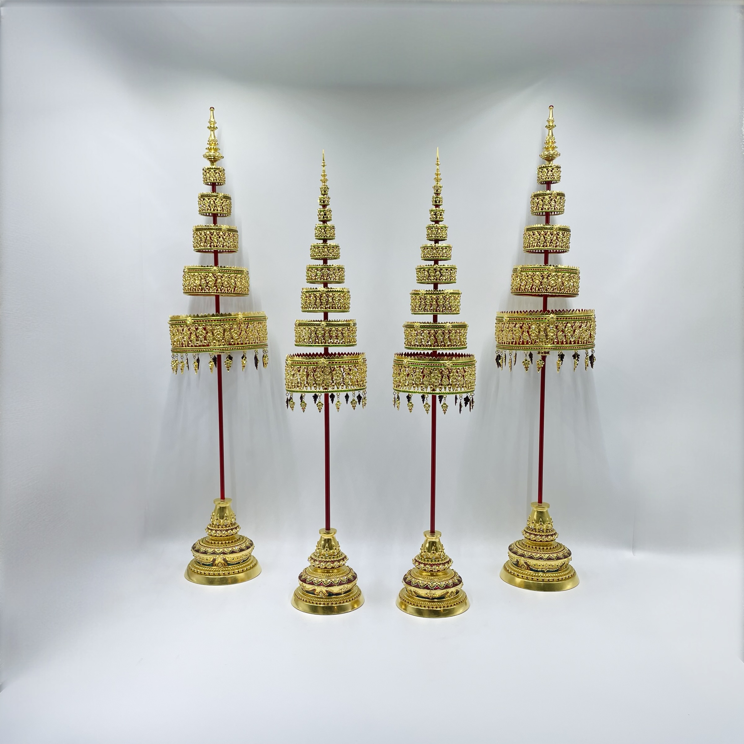 ฉัตรทอง 9 ชั้น