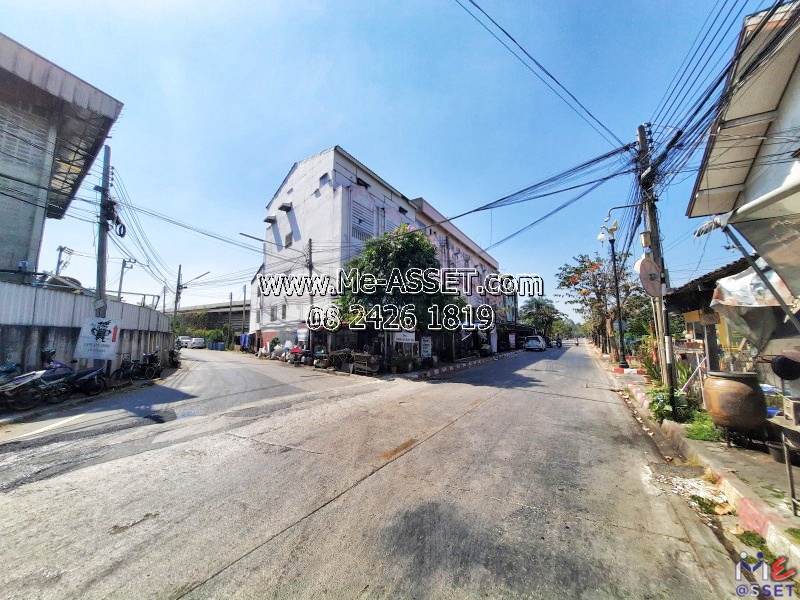 ขายอาคารพาณิชย์ พร้อมกิจการหอพัก 135 ห้อง ย่าน ซอยใจเอื้อ บางขะแยง อำเภอเมืองปทุม : ซ.ใจเอื้อ 1 : 10 คูหา 5 ชั้น 232.3 ตร.วา