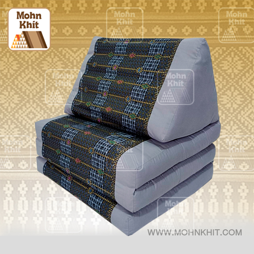 หมอนสามเหลี่ยม 10 ช่องติดเบาะ 3พับตัดต่อพิมพ์ทอง// 47x170x30cm// Tri-angle kapok100%Traditional Floor Cushions 10 holes with 3 part of mattress.
