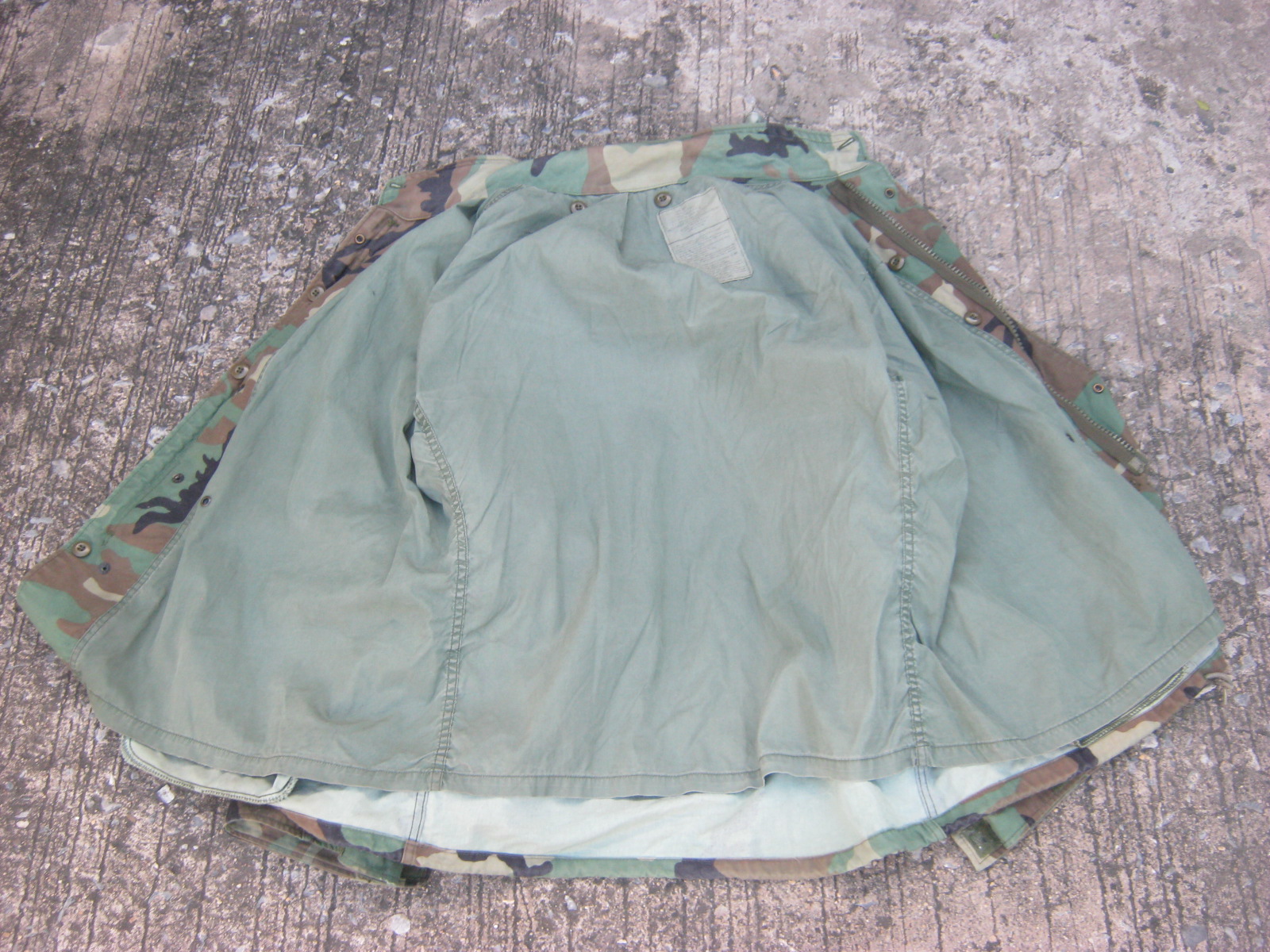 เสื้อM65 ลายพรางwoodland Large short