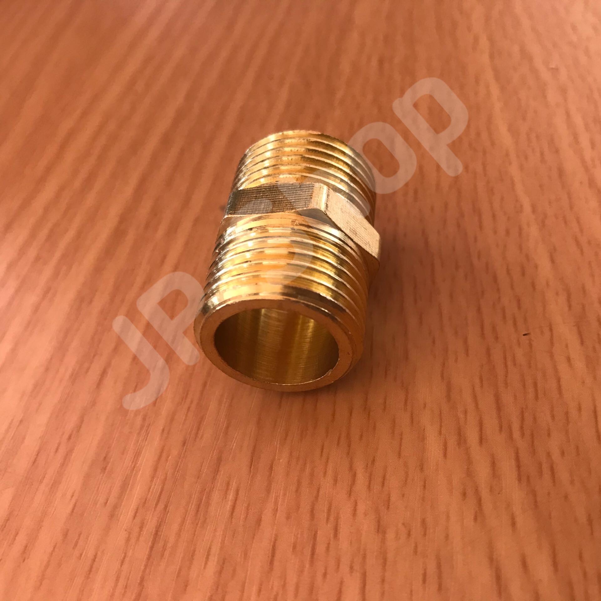 ต่อตรงนิปเปิ้ลทองเหลือง ขนาด 4 หุน ข้อต่อ ต่อตรง นิปเปิ้ล ทองเหลือง ขนาด 4 หุน #0254