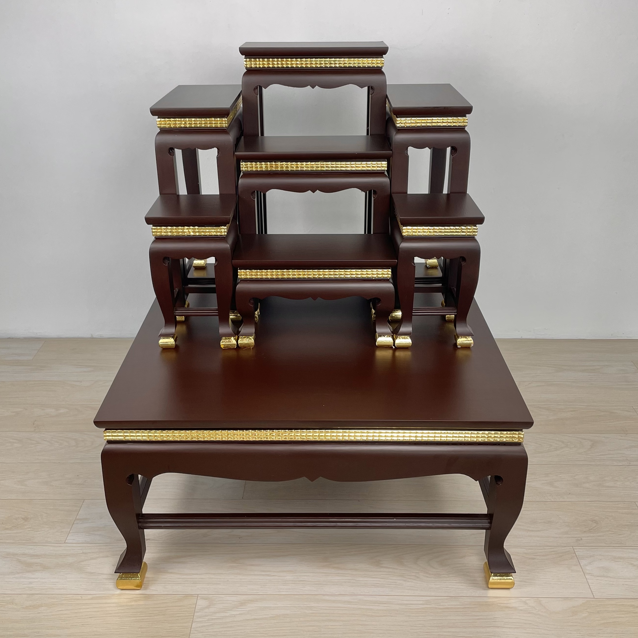 โต๊ะหมู่ 7 หน้า 6 พิกุลน้ำตาล