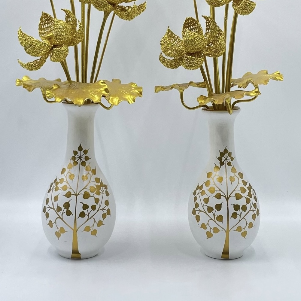 แจกัน ดอกบัวทอง