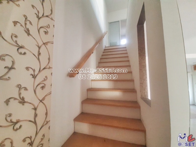 ขายทาวน์โฮม หลังมุม ถนนเมน ย่าน ซ่อมสร้าง หลักหก สรงประภา เมืองเอก อำเภอเมืองปทุม : พฤกษาดีไลท์ เดอลอฟท์ เมืองเอก-ม.รังสิต : 2 ชั้น 28.4 ตารางวา