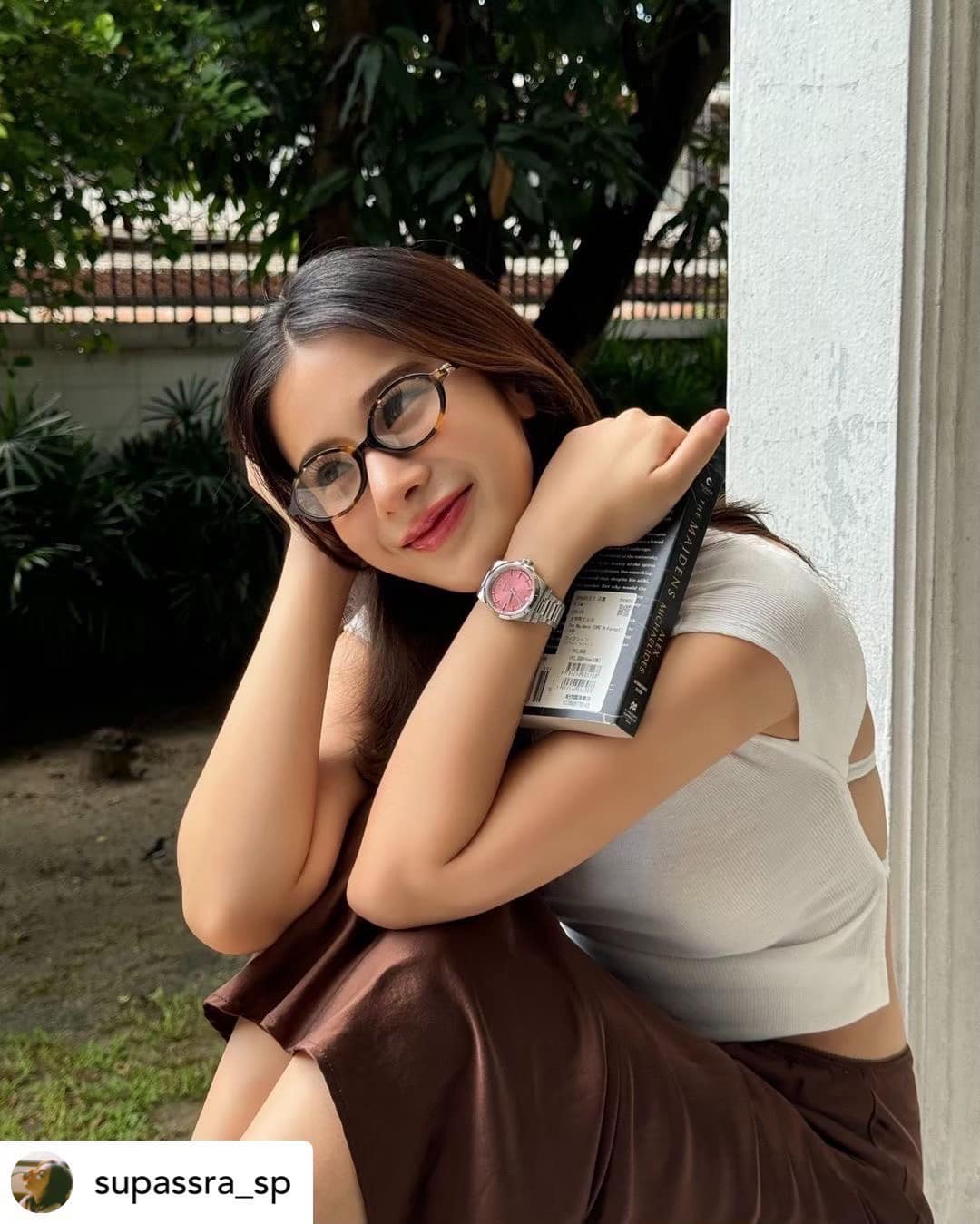 แว่นกันแดดMIUMIU Regard MU04ZS