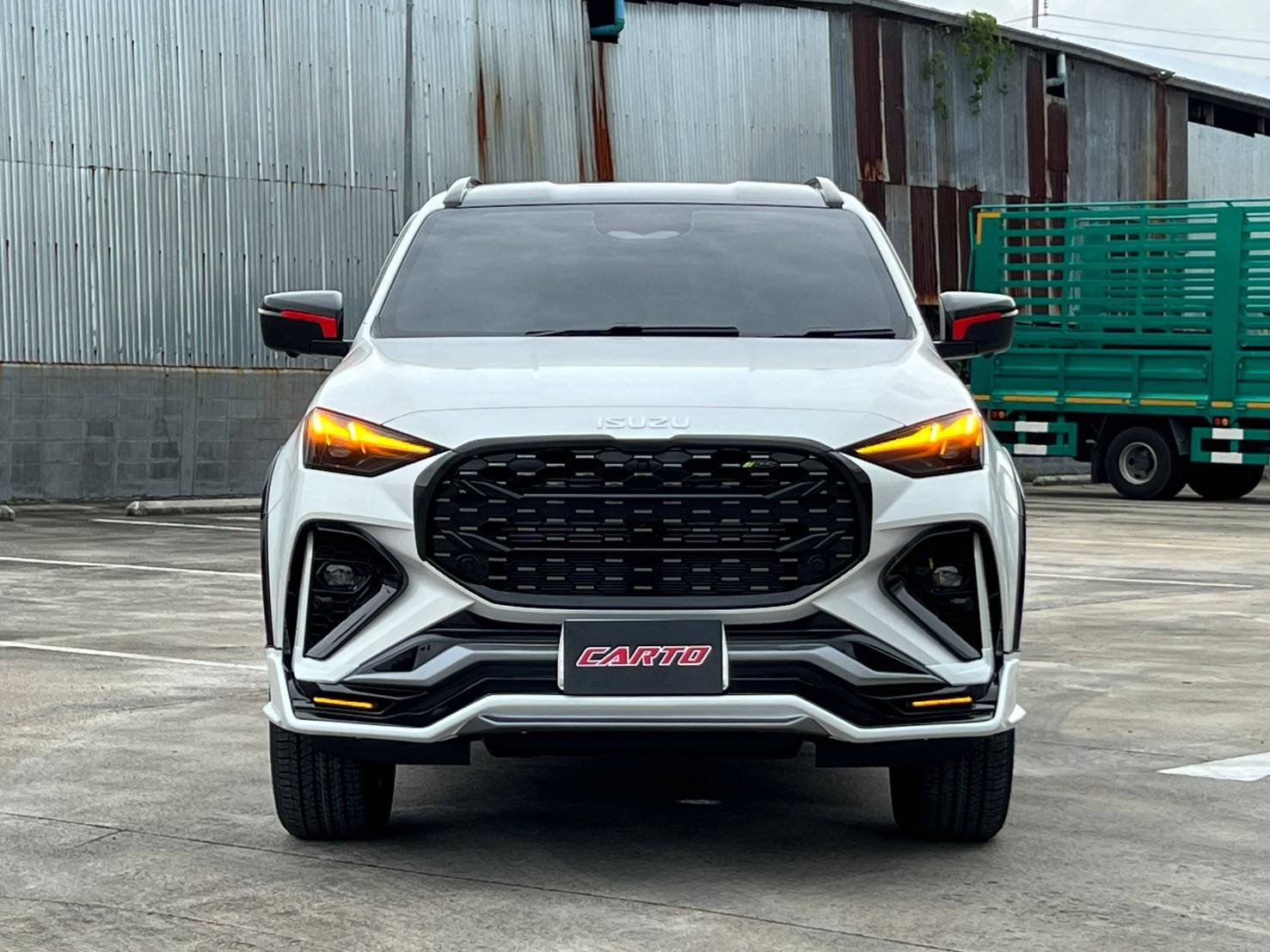 ชุดแต่ง ชุดสเกิร์ต Isuzu MU-X 2025 รุ่น EMPEROR M1 เฉพาะ RS