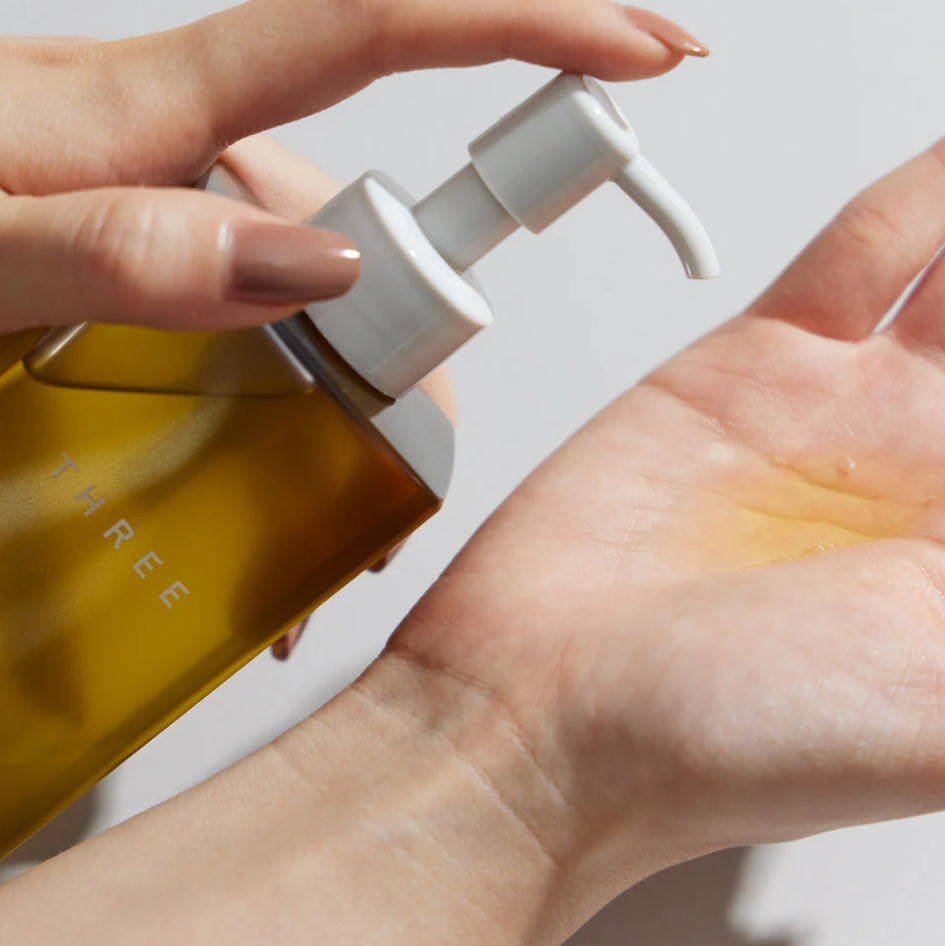 THREE Balancing Cleansing Oil N 185ml. ออยล์ล้างเครื่องสำอาง