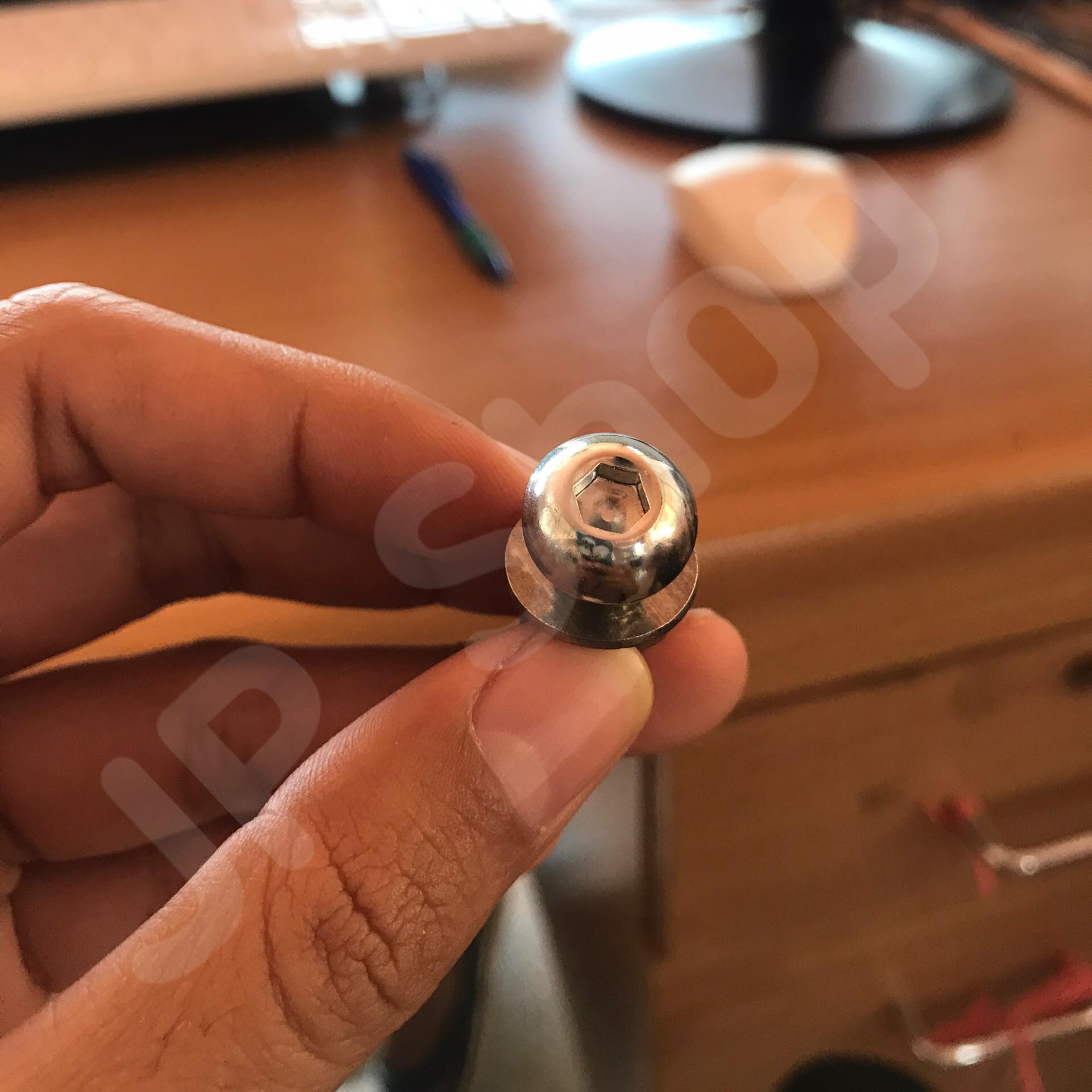 สกรูกลมเหลี่ยม M8*20 พร้อมน็อตหกเหลี่ยมM1.6-M30 ฝากลม M8 #050 #010 #180 ขายเป็นแพ็ค แพ็ค5 ชุด