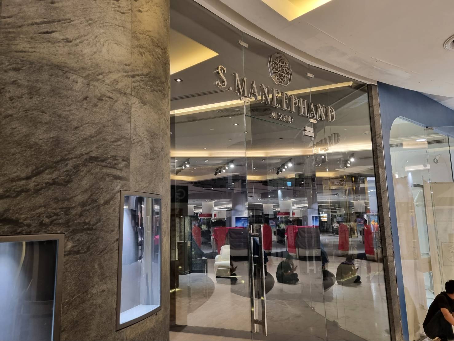 #ป้ายอักษรสแตนเลสแฮร์ไลน์ยกขอบ