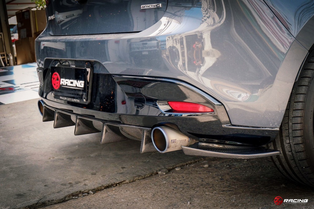 ชุดแต่ง Mazda 3 AZC Fastback