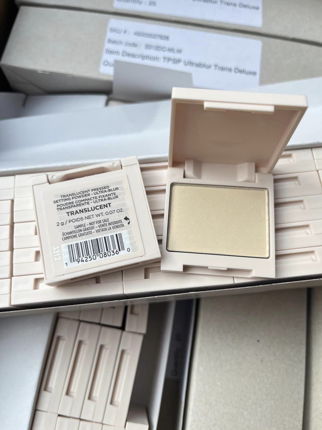 แป้งอัดแข็ง Laura Mercier Translucent Pressed Setting Powder Ultra-Blur ขนาด 2g. สี #Translucent (1ตลับ)