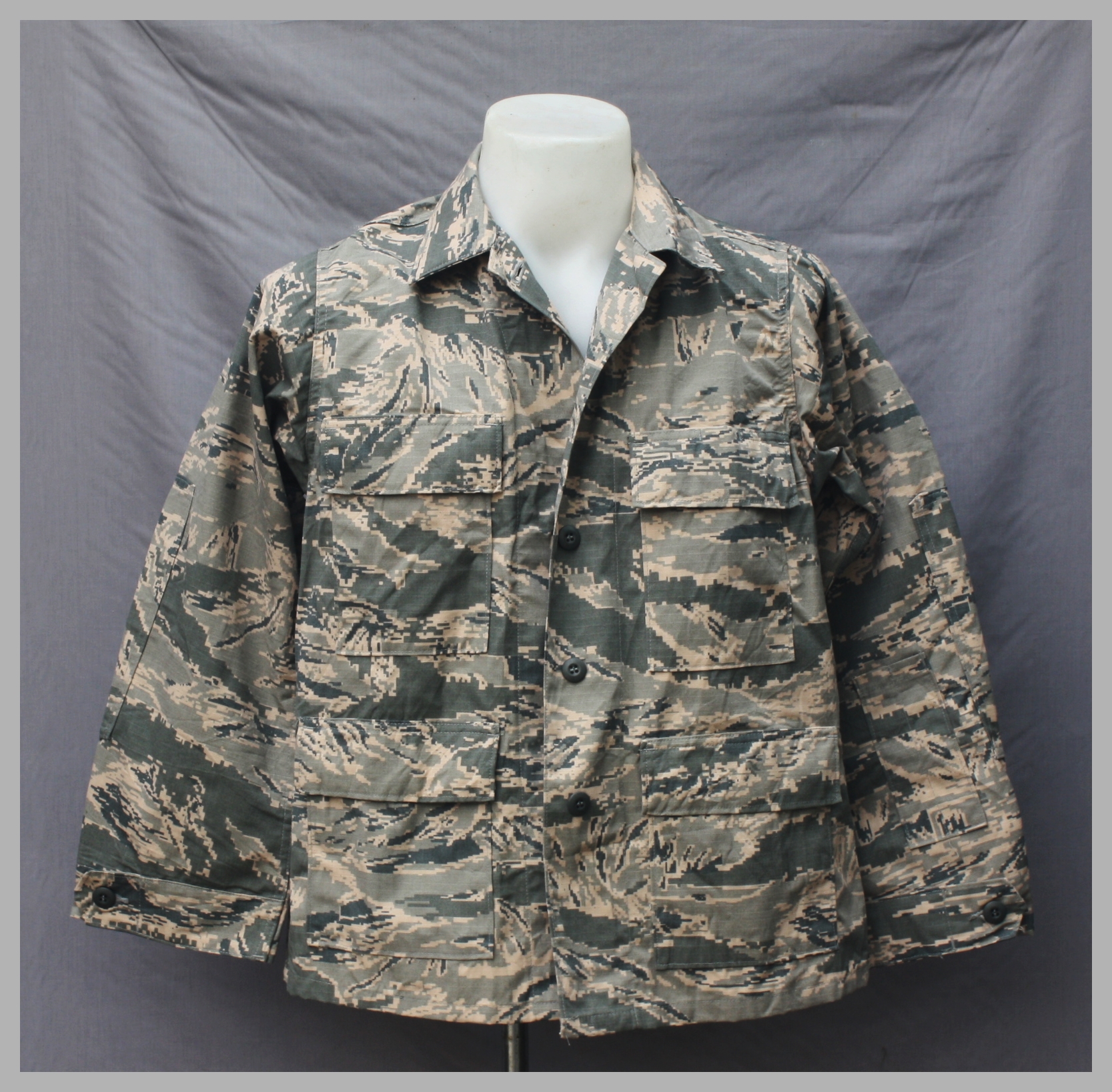 เสื้อทหารอากาสสหรัฐ USAF ลายเสืออากาศ