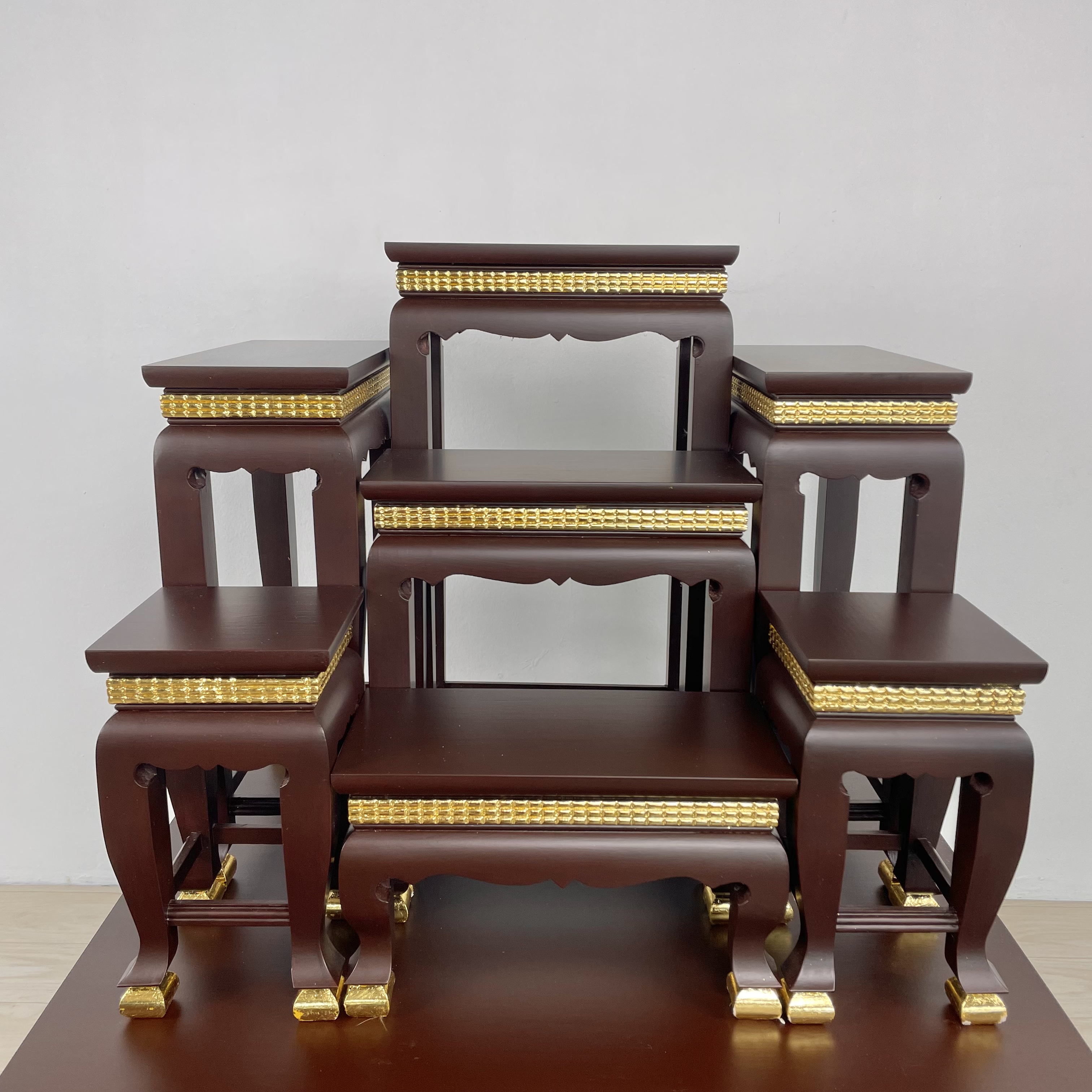 โต๊ะหมู่ 7 หน้า 6 พิกุลน้ำตาล