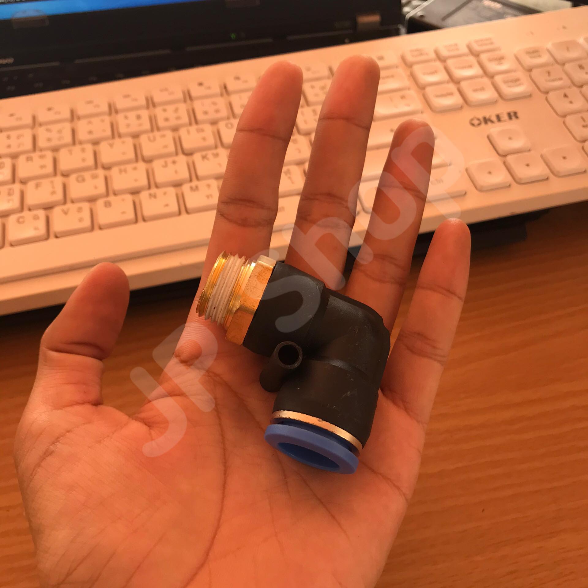 ข้อต่อลม ฟิตติ้งสายลม 16 มม. ข้อต่อ PL-16-04 #16042