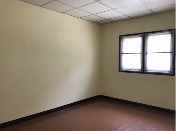 ขายทาวน์เฮ้าส์ ม.วีรวัฒน์ ถ.เพชรเกษม 94 แขวงบางแคเหนือ เขตบางแค กรุงเทพ / พื้นที่ 2 ชั้น 18 ตารางวา