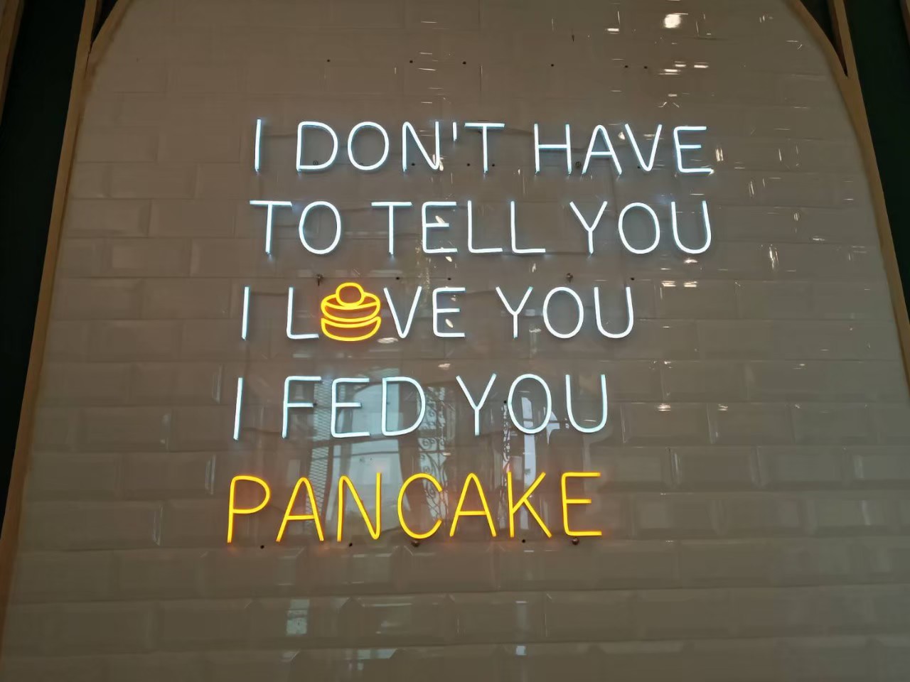 ป้ายไฟนีออน