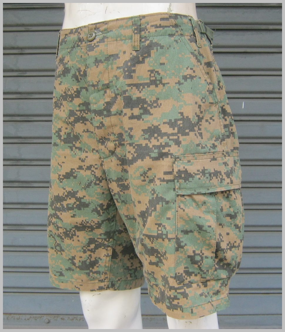 ขายแล้ว กางเกงขาสั้น ลายthe MARPAT (Marine Pattern)
