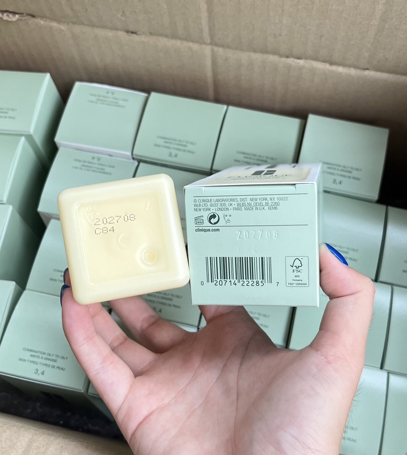 Clinique Dramatically Different Moisturizing **Gel 125ml. ขวดเดี่ยว-แยกจากแพ็คคู่ มอยส์เจอไรเซอร์สูตรเนื้อเจล 2025 (1ขวด)