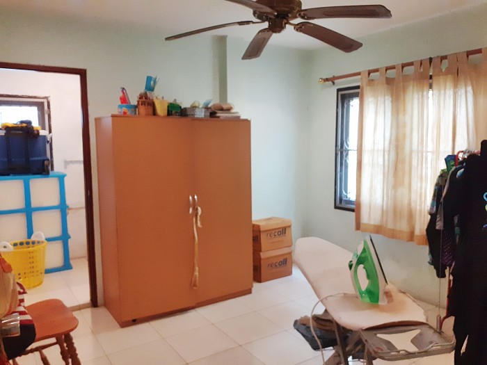 ขายบ้านเดี่ยว ม.ประยูรนิเวศน์ 3 ถ.ลาดพร้าว-วังหิน ซ.53 แขวงลาดพร้าว เขตลาดพร้าว กรุงเทพ / พื้นที่ 2 ชั้น 60 ตารางวา
