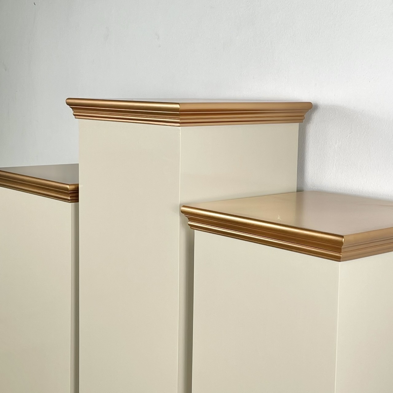 แท่นถวายพระพร สีครีมท็อปพิงก์โกลด์