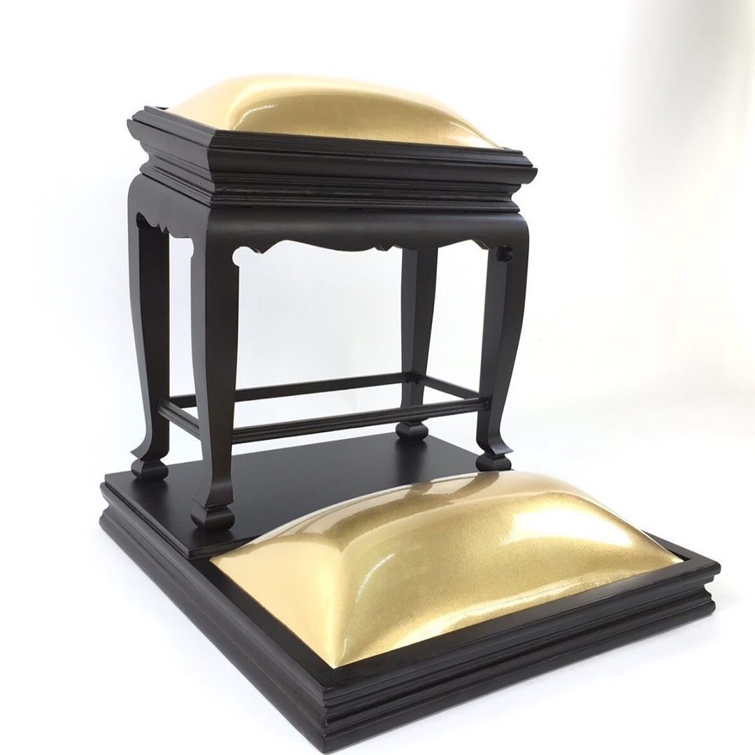 โต๊ะกราบคุกเข่า ด้าน โอ๊ค