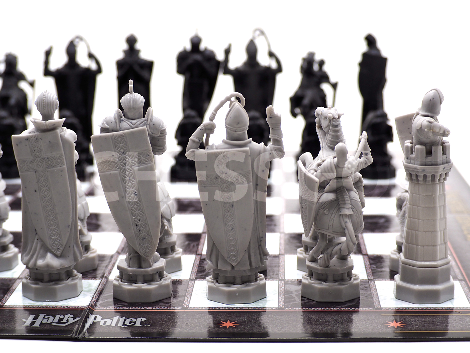 ชุดหมากรุกสากล Harry Potter Wizard Chess Set by The Noble Collection