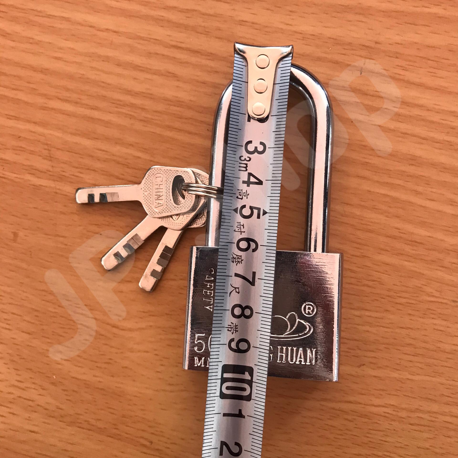 กุญแจล็อคบ้าน ล็อคครัว ล็อคอเนประสงค์ 50 มม. ล็อคแน่นหนา คงทน ราคาถูก สนใจสั่งซื้อได้เลย ห่วงยาว #903