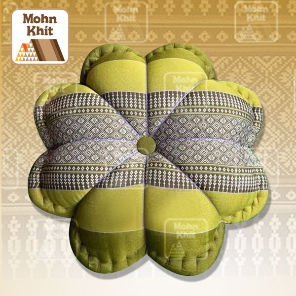 หมอนลายขิดทรงดอกไม้ใหญ่40x40x14Cm// Flower pillow with Khit pattern,