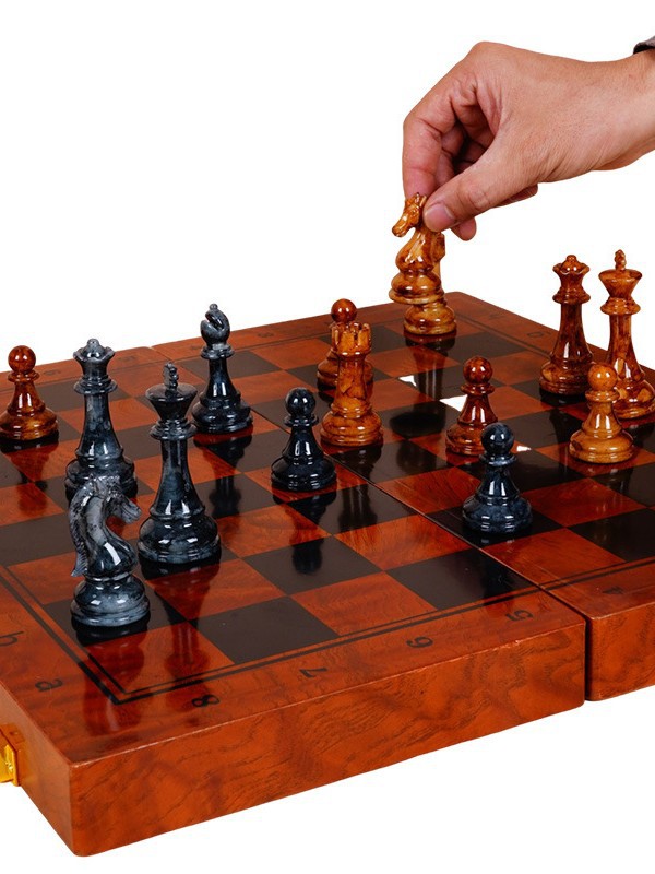 ชุดหมากรุกสากลไม้พับ+แม่เหล็ก (ตัวAcrylic สีMarble Amber & Blue Sapphire) Wooden Chess Set