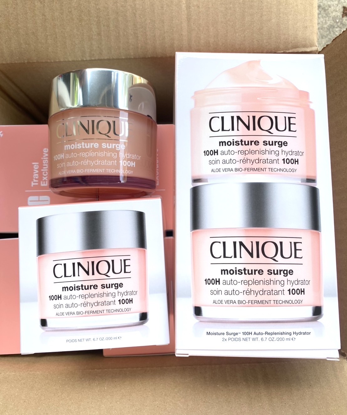 Clinique Moisture Surge 100-Hour Auto-Replenishing Hydrator 200ml. (1กระปุก) เจลครีมสูตรใหม่ “ผิวอิ่มน้ำนาน 3 วัน” 100ชั่วโมง