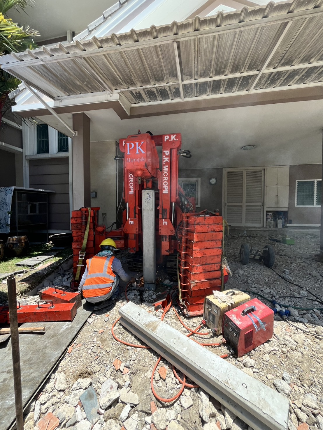 เสาเข็มไมโครไพล์ แบบกดด้วยระบบไฮโดรลิค หมดปัญหาแรงสั่นสะเทือน