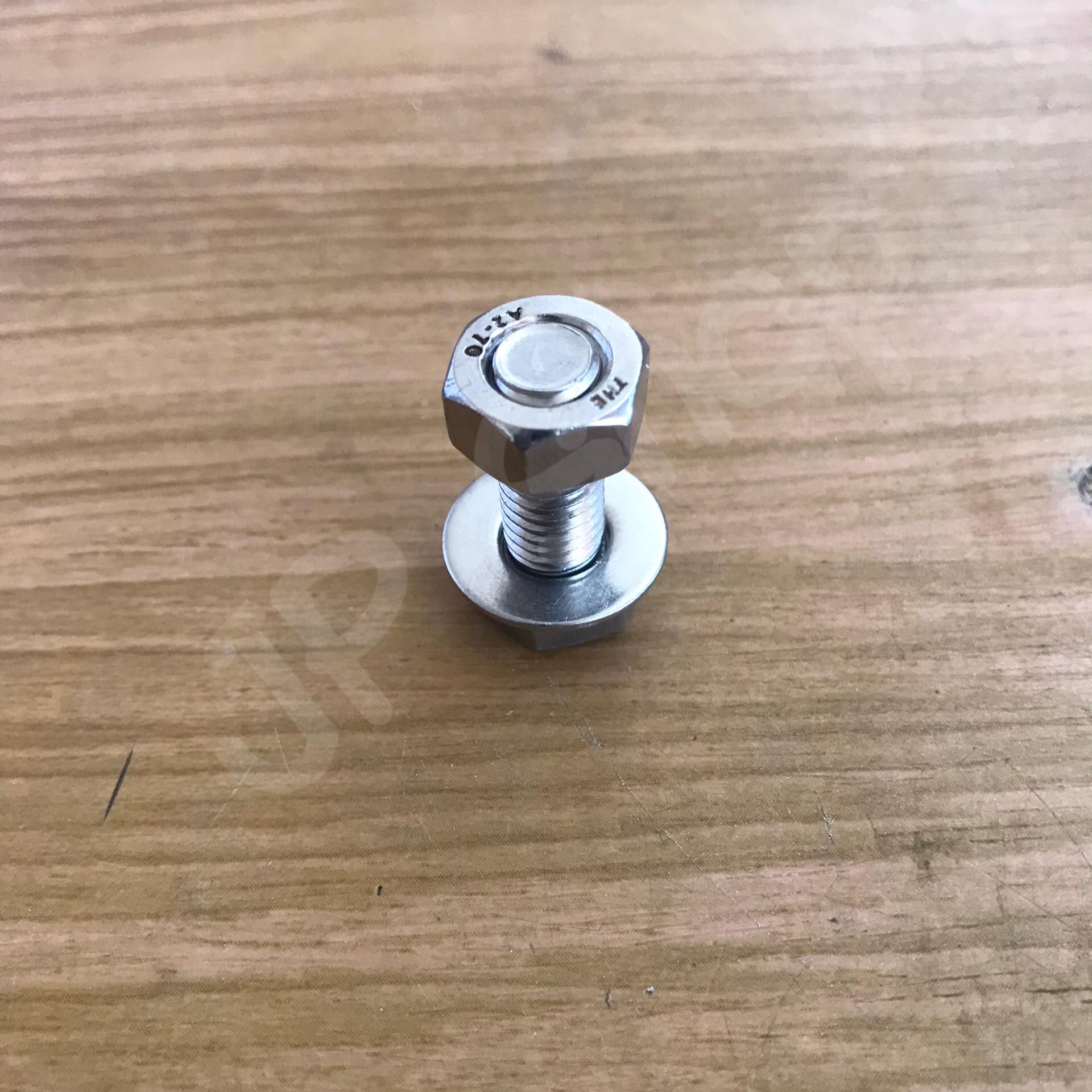 M8 สกรูหัวเหลี่ยม 8มม. ยาว20 มม. แถมหัวน๊อต+แหวน แพ็คละ10ชุด สแตนเลส 201 ส่งไว ภายใน 24 ชั่วโมง สั่งเลยๆ โกดังประเทศไทย