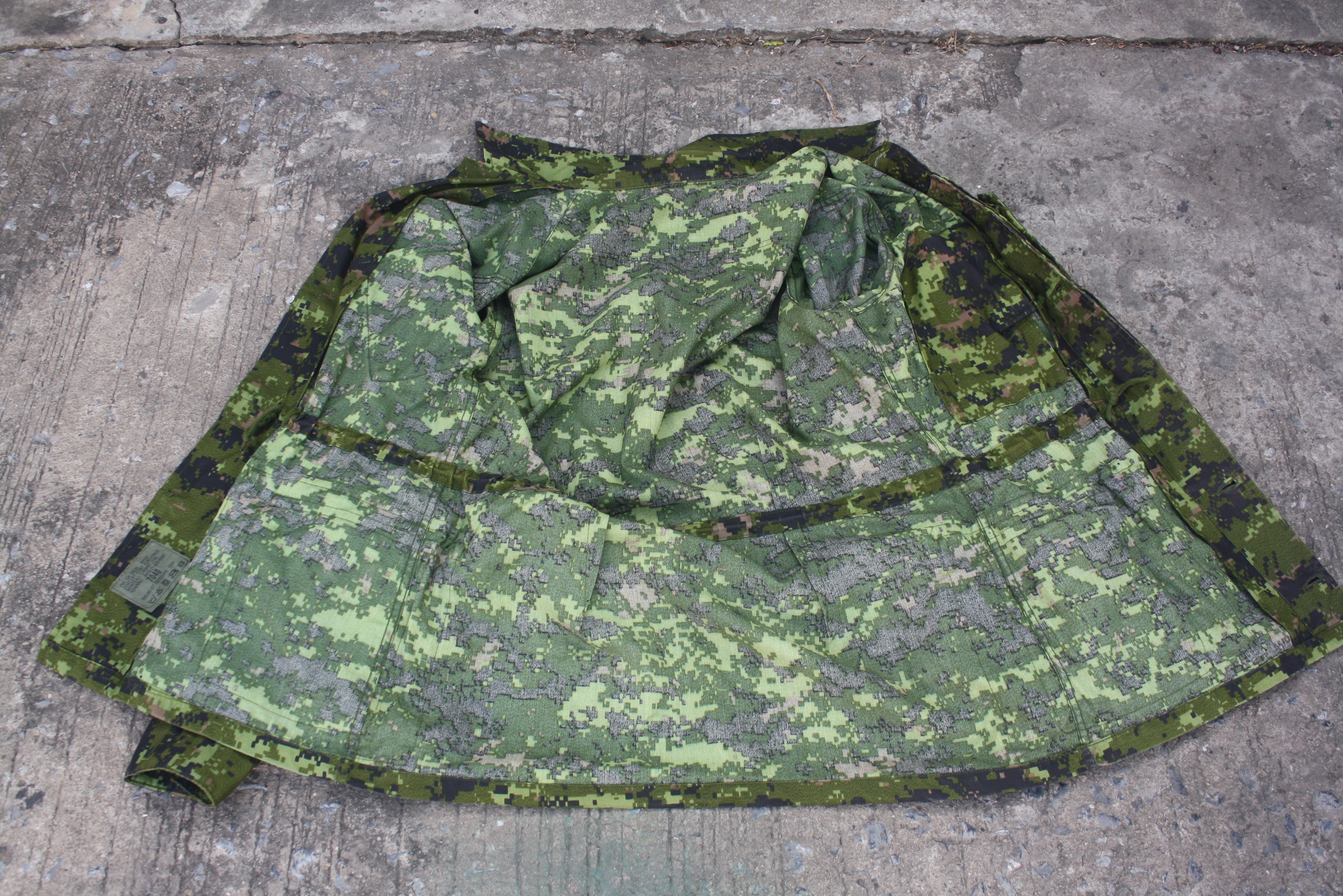 เสื้อทหารแคนนาดา “Improved Combat Uniform”