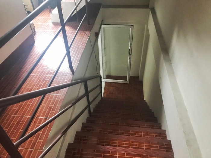 ขายอาคารพาณิชย์ ม.เอสดี / ถ.เศรษฐกิจ ต.นาดี อ.เมือง สมุทรสาคร / พื้นที่ 3.5 ชั้น 18 ตารางวา