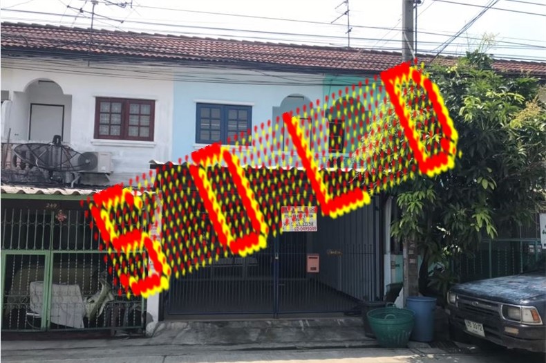 ขายทาวน์เฮ้าส์ ม.วีรวัฒน์ ถ.เพชรเกษม 94 แขวงบางแคเหนือ เขตบางแค กรุงเทพ / พื้นที่ 2 ชั้น 18 ตารางวา
