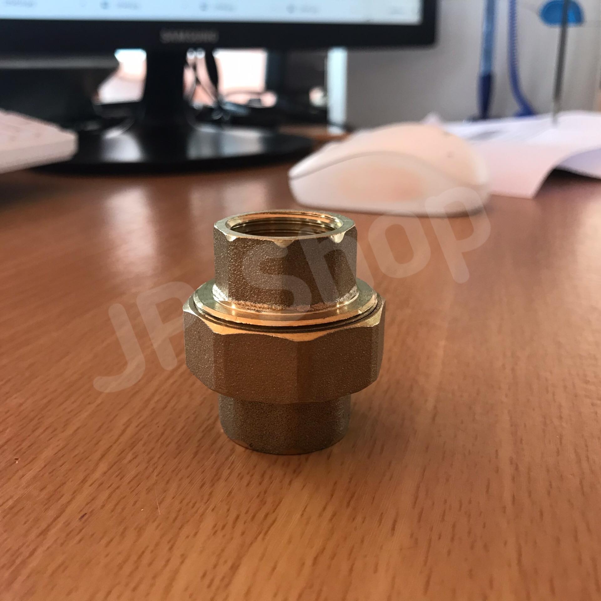 ข้อต่อตรงทองเหลืองขนาด 4 หุน (นิปเปิ้ลเกลียวใน) ข้อต่อ ทองเหลือง นิปเปิ้ล เกลียวใน 4 หุน#2154