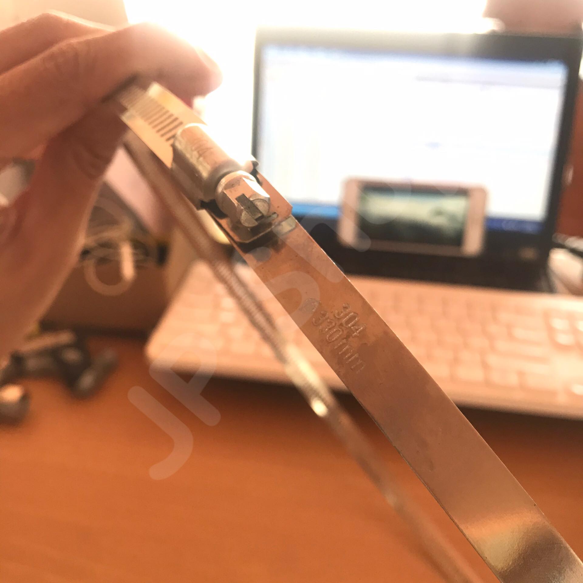 ปลอกรัดเส้นผ่านศูนย์กลาง330 (12 มม.) แคลมป์รัดท่อสแตนเลส 304 #00330